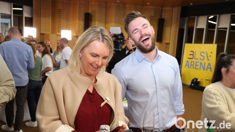 Hilde Gerg (l), mischt künftig für die CSU im Gemeinderat mit. (Archivbild) Bild: Karl-Josef Hildenbrand/dpa