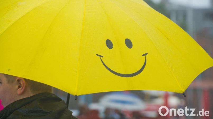 Einzelne Schauer sorgen am Wochenende in der Oberpfalz für unbeständiges Wetter. Symbolbild: Stefan Sauer/dpa