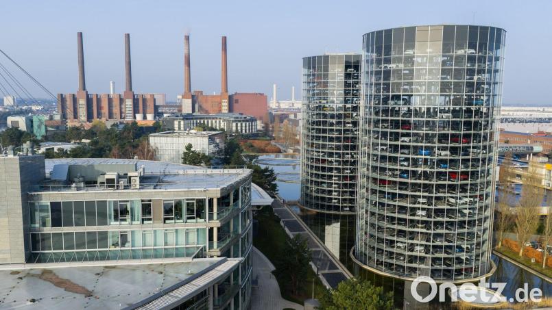 Bei Volkswagen fließt nun doch im Mai eine Prämie. (Archivbild) Bild: Julian Stratenschulte/dpa