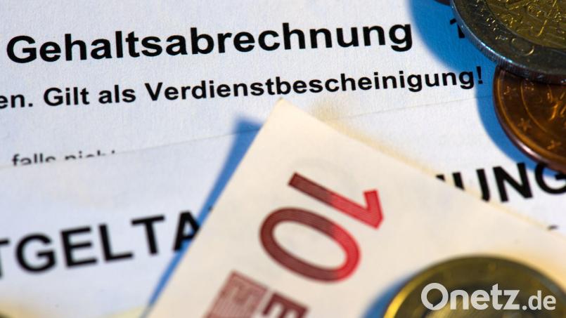 Frauen müssen für das gleiche Geld wie Männer mehr arbeiten. Bild: Arno Burgi/dpa-Zentralbild/dpa