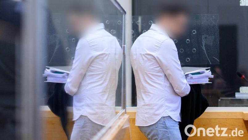 Im April 2025 begann der Prozess gegen einen möglicherweise korrupten Staatsanwalt aus Hannover - jetzt wird das Urteil erwartet. (Archivbild) Bild: Julian Stratenschulte/dpa