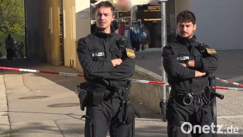 Die Attacke an einer Mittelschule in Friedberg hatte im Oktober 2025 einen größeren Polizeieinsatz ausgelöst. (Archivbild) Bild: Jason Tschepljakow/dpa