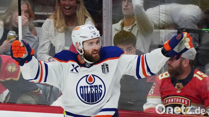 Kann Leon Draisaitl in den NHL-Playoffs wieder spielen? (Archivbild) Bild: Nathan Denette/The Canadian Press/dpa