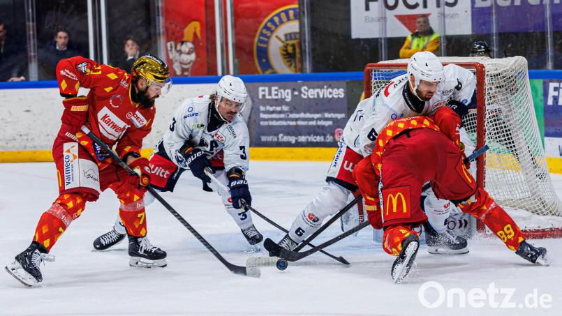 Die Blue Devils Weiden und der ESV Kaufbeuren duellieren sich bereits ab 27. März um den Klassenerhalt in der DEL2. Bild: Werner Moller