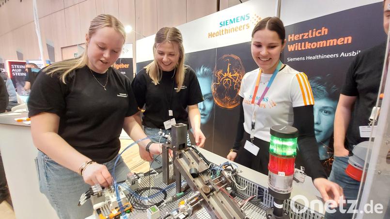 Technikberufe hautnah erleben: Das Angebot bei der Ausbildungsmesse in der Max-Reger-Halle war groß. Bild: Kunz