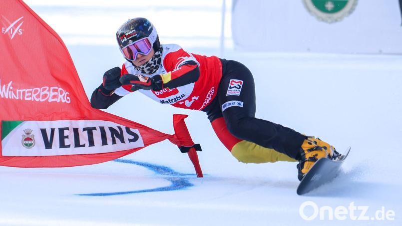Ramona Hofmeister scheitert - wie auch ihre Teamkollegen - beim Heim-Weltcup zum Saisonfinale schon früh. Bild: Christoph Reichwein/dpa