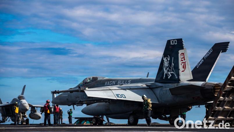 In der Region ist unter anderem der US-Flugzeugträger „Gerald R. Ford“ im Einsatz. (Archivbild) Bild: Uncredited/U.S. Central Command/dpa