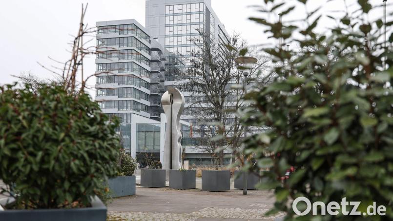 Das Rathaus in Erlangen ist künftig in CSU-Hand. (Archivbild) Bild: Daniel Löb/dpa