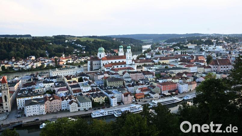 In Passau gab es bei der Kommunalwahl eine Stichwahl zwischen den Kandidaten von SPD und CSU. (Archivbild) Bild: Felix Hörhager/dpa