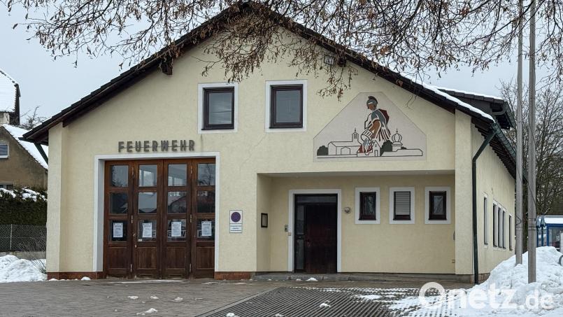 Seit über 25 Jahren streiten eine Anwohnerin und die Feuerwehr Poppenricht – nun landete der Konflikt wegen eines Verkehrsschilds vor dem Regensburger Verwaltungsgericht. Archivbild: Petra Hartl