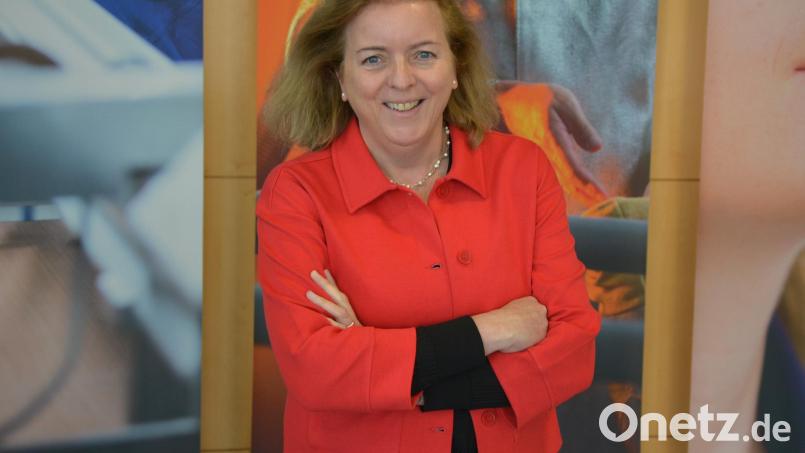 Die 54-jährige Astrid Enderl ist neue Personalchefin der Schott AG am Standort in Mitterteich. Die gebürtige Regensburgerin ist seit 1. August vergangenen Jahres verantwortlich für 1.200 Mitarbeiter. Bild: jr