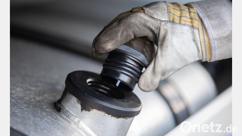 Für die Polizei sind Benzindiebstähle keine Einzelfälle mehr. (Symbolbild) Bild: Thomas Banneyer/dpa