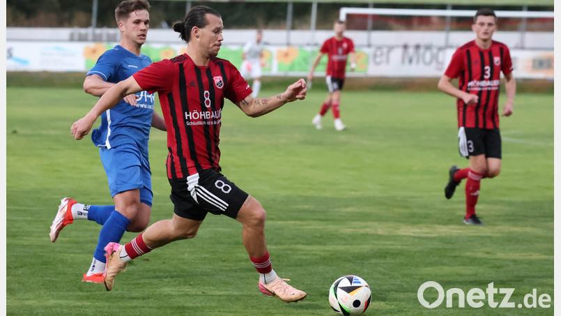David Bezdicka erzielte in 23 Spielen für den SC Luhe Wildenau bereits 18 Tore. Gegen den FC Dingolfing soll's so weitergehen. Bild: Dieter Jäschke
