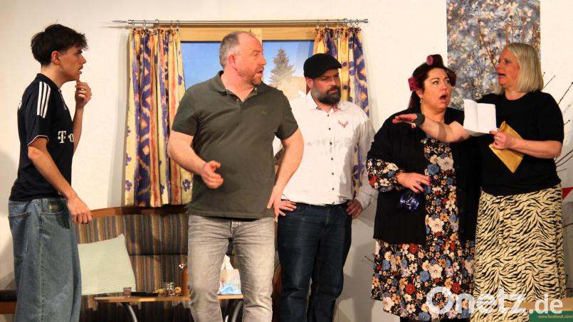 Szene aus dem Theaterstück "Silberhochzeit". Bild: Toni Schuster