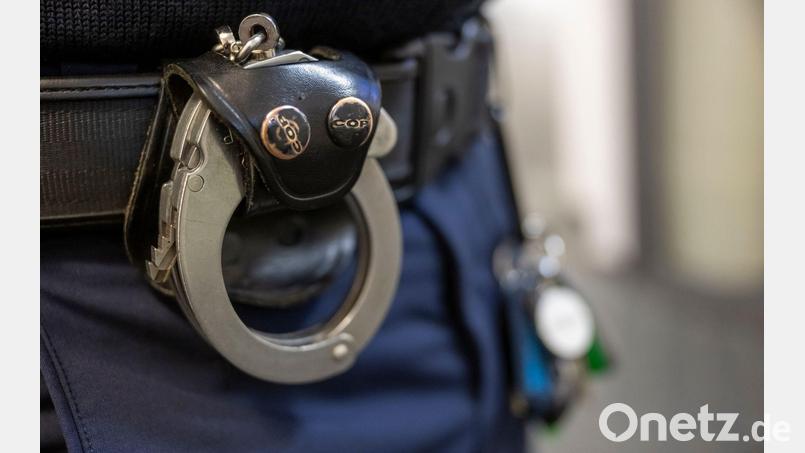 Der Verdächtige sitzt inzwischen nach amerikanischem Recht in Untersuchungshaft. (Symbolbild) Bild: Peter Kneffel/dpa