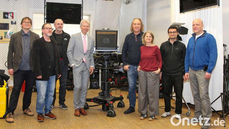 Die Medienwerkstatt Franken wird innovativer Lern-Ort der OTH Amberg-Weiden. Die Filmemacher aus Nürnberg besichtigten das Filmstudio der OTH Amberg-Weiden. Bild: OTH Amberg-Weiden