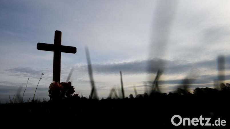 Viele Weggefährten nahmen Abschied von Josef Klier. Bild: Julian Stratenschulte