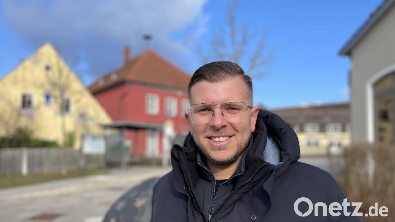 Michael Meiler ist ab Mai neuer Bürgermeister in Pirk. Bis dahin werde er sich noch einarbeiten und einlesen, wie er selbst sagt. Bild: Paulina Schmidt