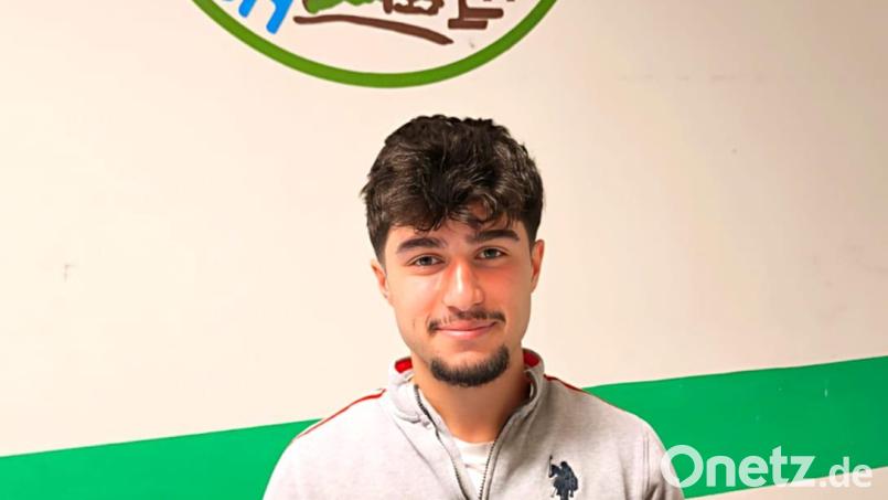 Kerem Bakir wird auch künftig das Trikot der DJK Gebenbach tragen. Bild: DJK Gebenbach