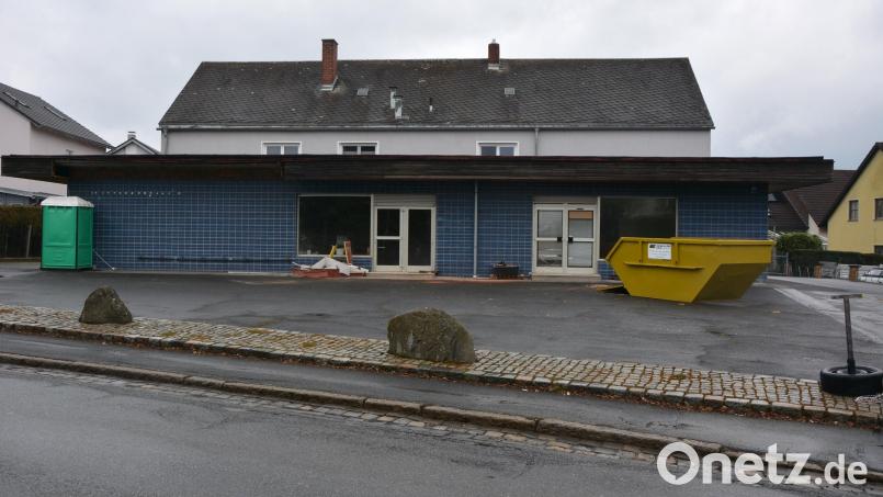 Hier in der Wiesauer Straße soll nach Umbau- und Anbauarbeiten die neue Physiopraxis untergebracht werden. Bild: jr