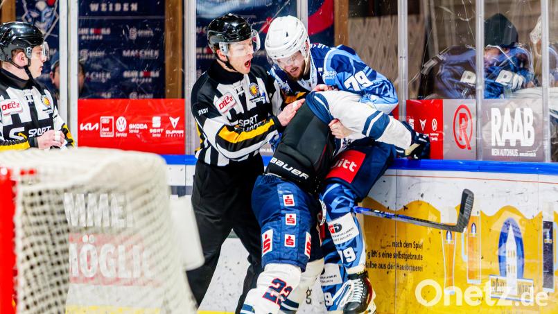 Hitzige Partie gegen den EC Kassel sind auch die Blue Devils Weiden gewohnt. Bild: Elke Englmaier