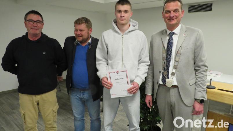 Auch Vincent Steiner (Mountainbike) wurde geehrt. Bild: adj