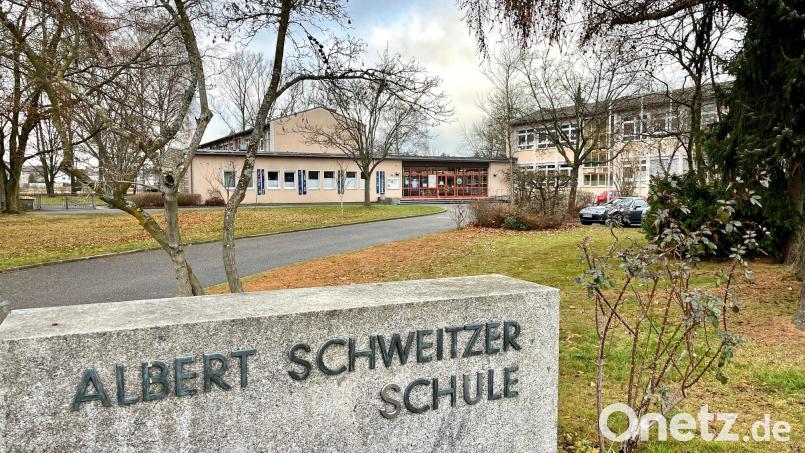 Auch die Albert-Schweitzer-Schule braucht mehr Platz, die Stadt plant einen Neubau. Als Übergangslösung sollen Container eingesetzt werden. Archivbild: Gabi Schönberger