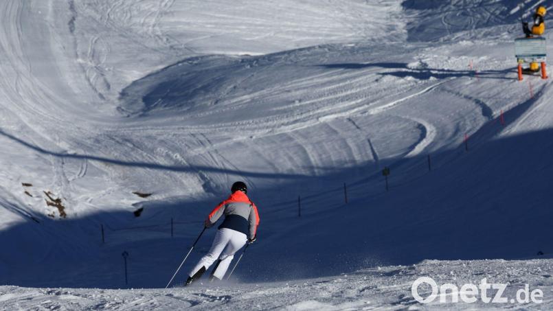 Für die Skifahrer soll am Fellhorn ein neuer Sessellift gebaut werden, Umweltschützer wollen dies verhindern. (Archivbild) Bild: Karl-Josef Hildenbrand/dpa