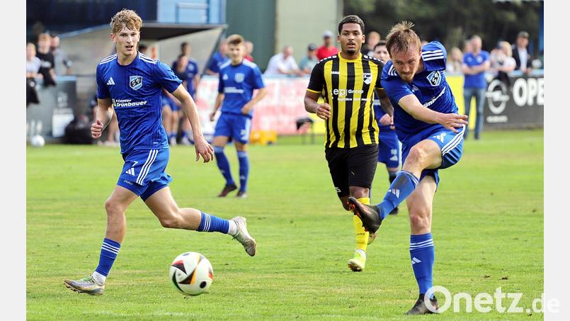 14 Spielzeiten in Folge war Martin Pasieka (rechts) beim SV Etzenricht der Torjäger vom Dienst. Archivbild: war