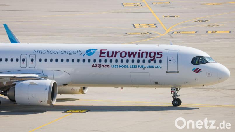 Wegen der hohen Nachfrage fliegt Eurowings zusätzliche Verbindungen nach Westeuropa. (Archivbild) Bild: Christoph Schmidt/dpa