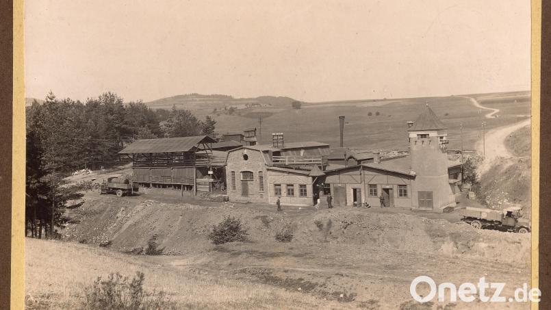 Die Stadt Erbendorf will mit einem Bergbaulehrpfad an die frühere Bergbaugeschichte erinnern. Im Bild das frühere Bergwerk Erbendorf aus den 1920er Jahren. Bild: Stadtarchiv Erbendorf