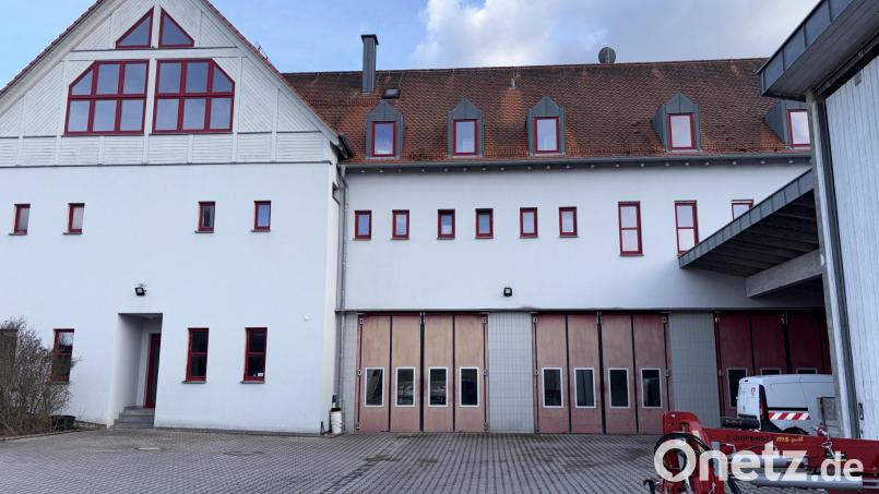 Der Ammerthaler Bauhof bekommt als Ersatzanschaffung einen Kleintraktor der Marke Massey Ferguson für Grünflächen- und Wintereinsatz. Bild: ge