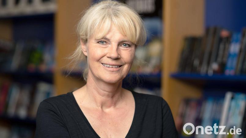 „Taunuskrimi“-Autorin Nele Neuhaus freut sich, dass erstmals ein Buch von ihr als Miniserie verfilmt wird. (Archivbild) Bild: Sebastian Gollnow/dpa