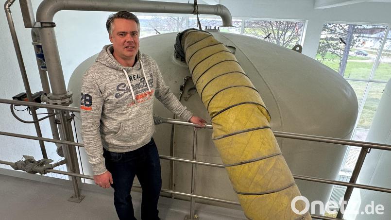 Die Sandfilter im Wasserwerk der Stadtwerke Amberg werden wieder frisch aufbereitet. Das Wasserwerksteam mit Andreas Weiß sorgt für eine gute Trinkwasserqualität im Wasser-Netzgebiet der Stadtwerke Amberg. Bild: Karoline Gajeck-Scheuck