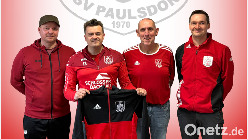 Neuer Trainer der Reserve Sebastian Weiß (2.v.l.) mit Spartenleiter Jochen Niering, Teammanager Tom Ponath und dem drittem Vorstand Thomas Aschenbrenner (von links). Bild: Tobias Becht