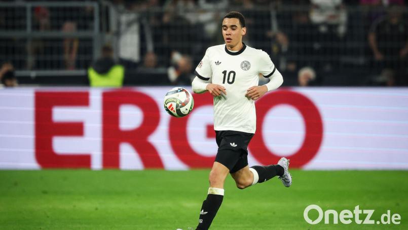Jamal Musiala bestritt sein letztes Länderspiel vor einem Jahr gegen Italien. (Archivbild) Bild: Christian Charisius/dpa