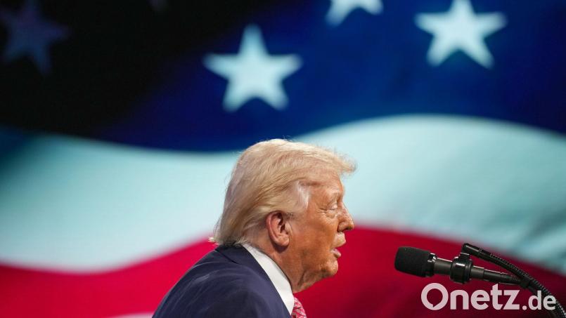 Trump kritisiert Merz. Bild: Mark Schiefelbein/AP/dpa