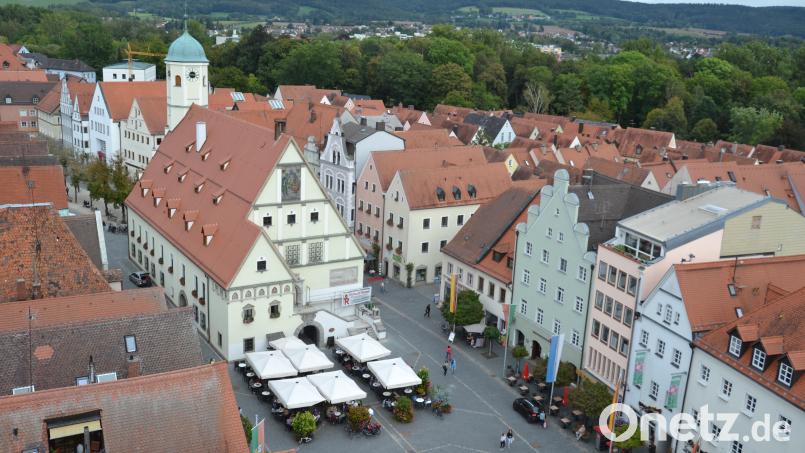 Weidens Zentrum darf nicht an Bedeutung verlieren. Apotheken, Schulen, Kindergärten, Supermärkte, Cafés – es ist wichtig, dass Institutionen zu Fuß oder mit dem Fahrrad erreichbar sind. Bild: shl