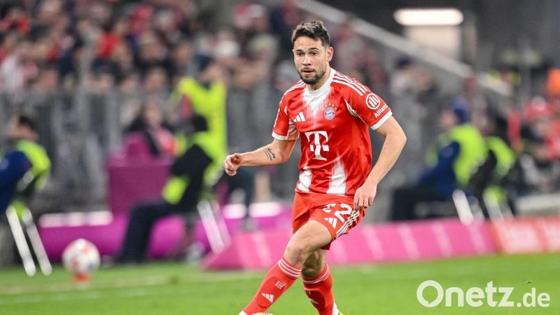 Abschied im Sommer: Raphaël Guerreiro verlässt den FC Bayern. (Archivbild) Bild: Harry Langer/dpa