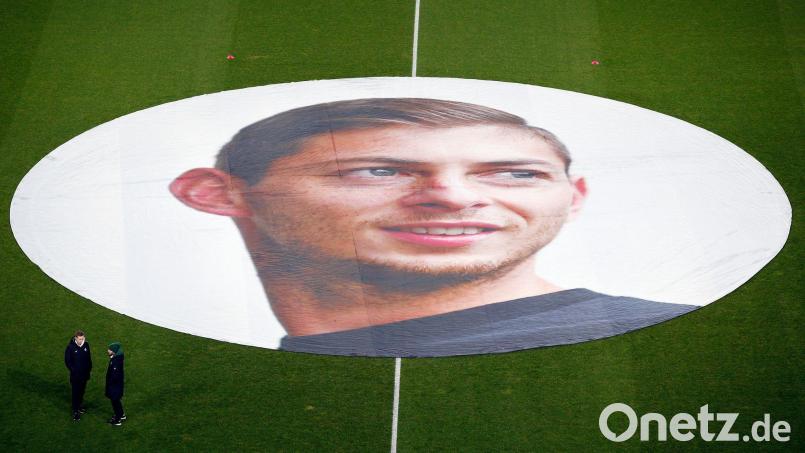 Nach dem tragischen Tod des Fußballers Emiliano Sala muss der FC Nantes keine Entschädigung an den walisischen Club Cardiff zahlen (Archivbild). Bild: Thibalut Camus/AP/dpa