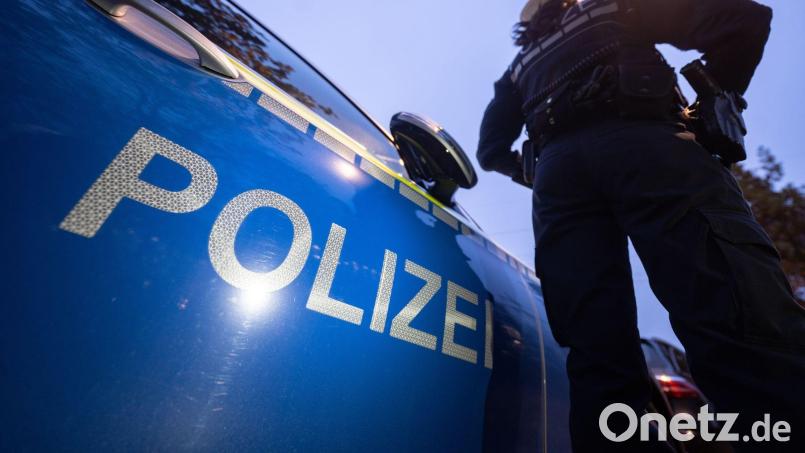 Die Polizei bittet um Zeugenhinweise und Videoaufnahmen. (Symbolbild) Bild: Marijan Murat/dpa