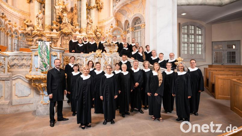 Der Kammerchor der Frauenkirche Dresden singt zum Abschluss einer Konzertreise in der Basilika in Waldsassen. Bild: Tobias Ritz/exb