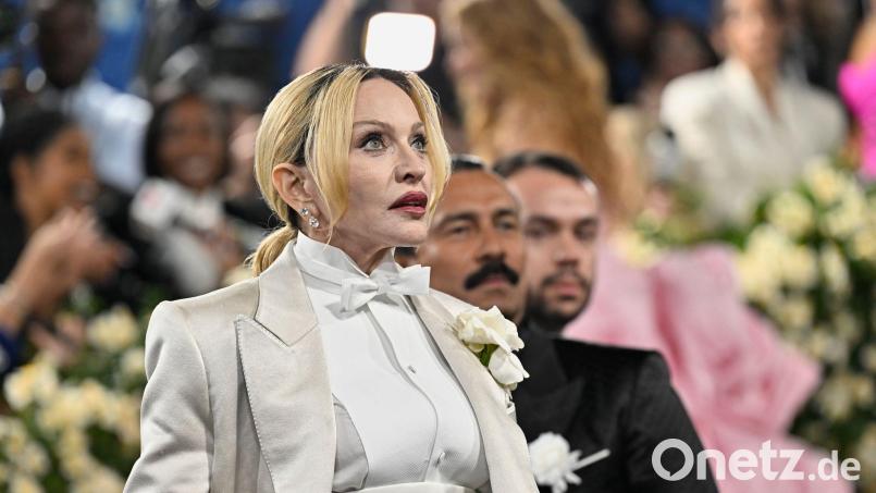 US-Popdiva Madonna, andere Künstler sowie Ärzte, Journalisten und Hochschulprofessoren protestieren gegen die Inhaftierung von Kindern in einem Abschiebezentrum der Behörde ICE in Texas. (Archivbild) Bild: Evan Agostini/Invision/dpa