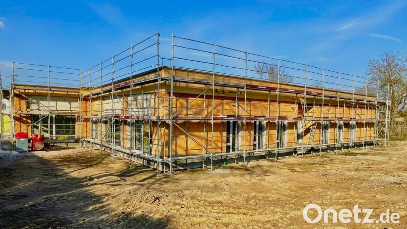 Die Außenfassade der neuen Kinderkrippe wird von den Architekten modern gestaltet. Im Innenbereich werden dezente Farben und hochwertige Materialien dominieren. Bild: Gerhard Krones