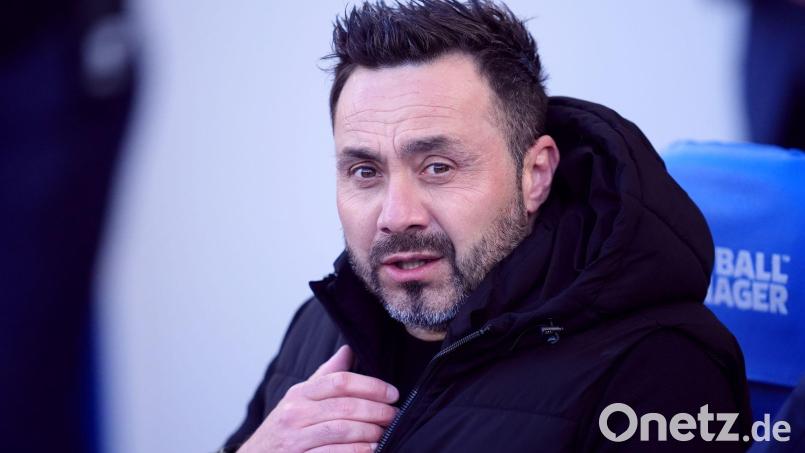 Roberto De Zerbi soll Tottenham Hotspur vor dem Abstieg bewahren. (Archivbild) Bild: Adam Davy/PA Wire/dpa