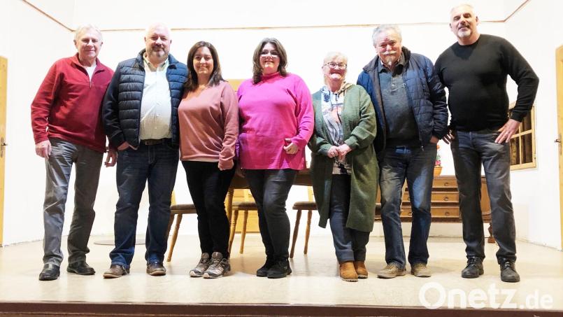 Die Schauspieler der Theatergruppe "Noofrösch" proben derzeit zweimal pro Woche auf der Bühne der TSG-Turnhalle für das neue Theaterstück "Amore Mio". Premiere ist am Samstag, 18. April, um 19.30 Uhr. Bild: sei