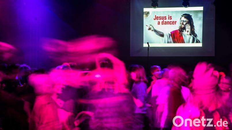 Wie 2023 in Stuttgart sind auch in diesem Jahr wieder Protest-Tanzevents geplant.(Symbolbild). Bild: Christoph Schmidt/dpa