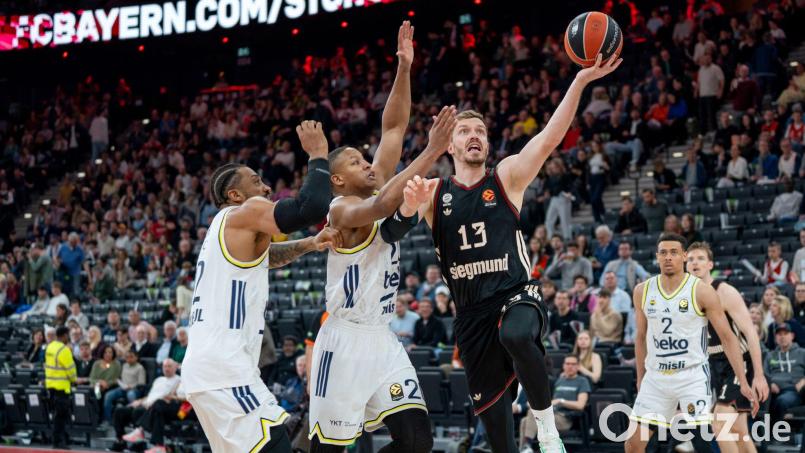 Andreas Obst zieht zum Korb. Bild: Helen Fiona/dpa