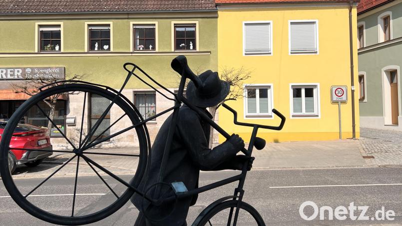 Das Anwesen an der Hauptstraße in Hahnbach wurde grundlegend saniert. Bild: mma