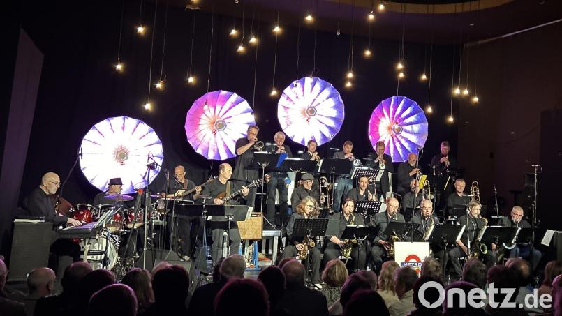 Die Metro-Bigband swingt im Mai wieder im alten Ring-Kino. Bild: Alois Träger/exb